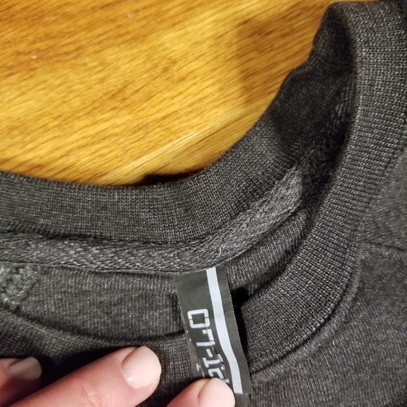 5/$20** “Dolly made me do it!" Sweatshirt - Picture 5 of 8